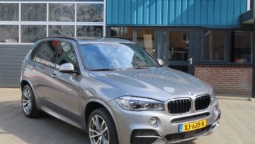BMW X5 M50 voor Hoogendoorn